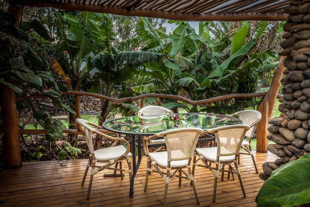 Pikera Uri Eco Lodge Hanga Roa Buitenkant foto
