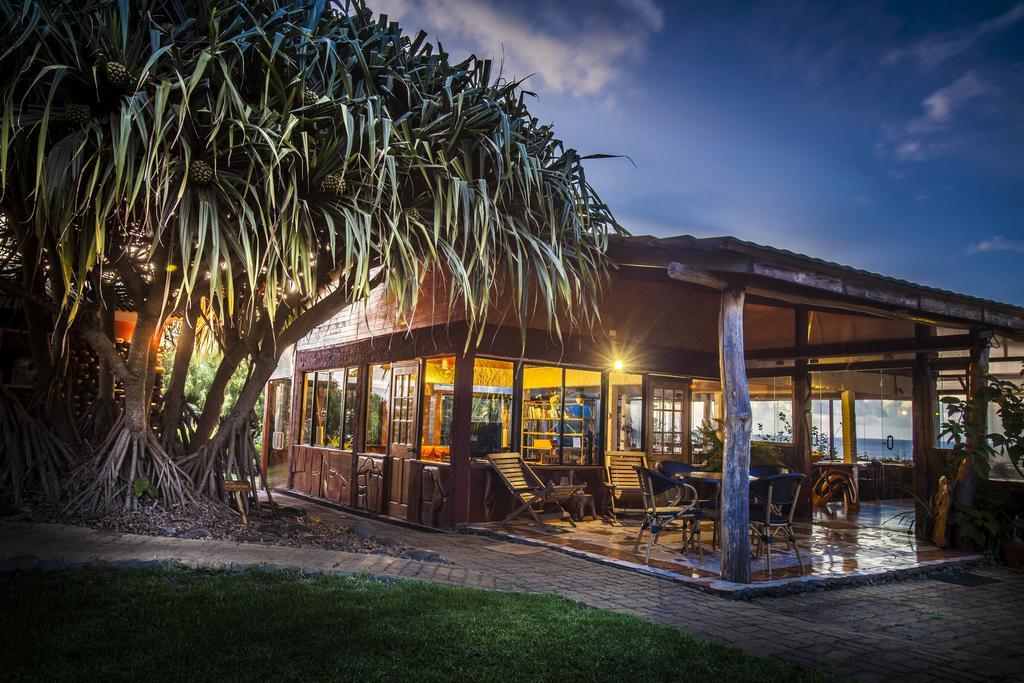 Pikera Uri Eco Lodge Hanga Roa Buitenkant foto
