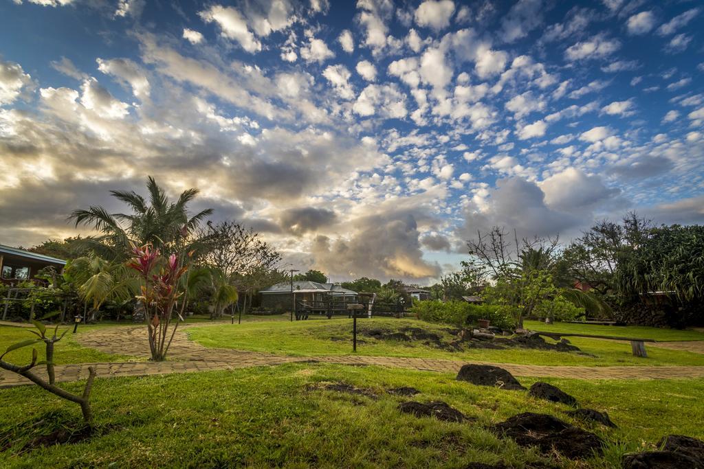 Pikera Uri Eco Lodge Hanga Roa Buitenkant foto