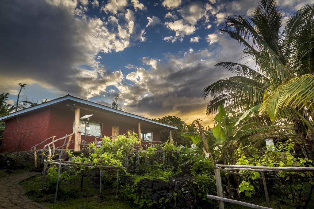 Pikera Uri Eco Lodge Hanga Roa Buitenkant foto