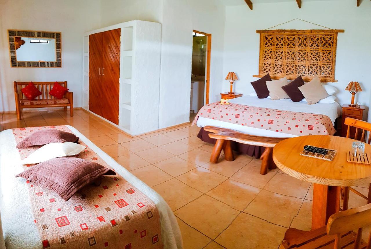 Pikera Uri Eco Lodge Hanga Roa Buitenkant foto