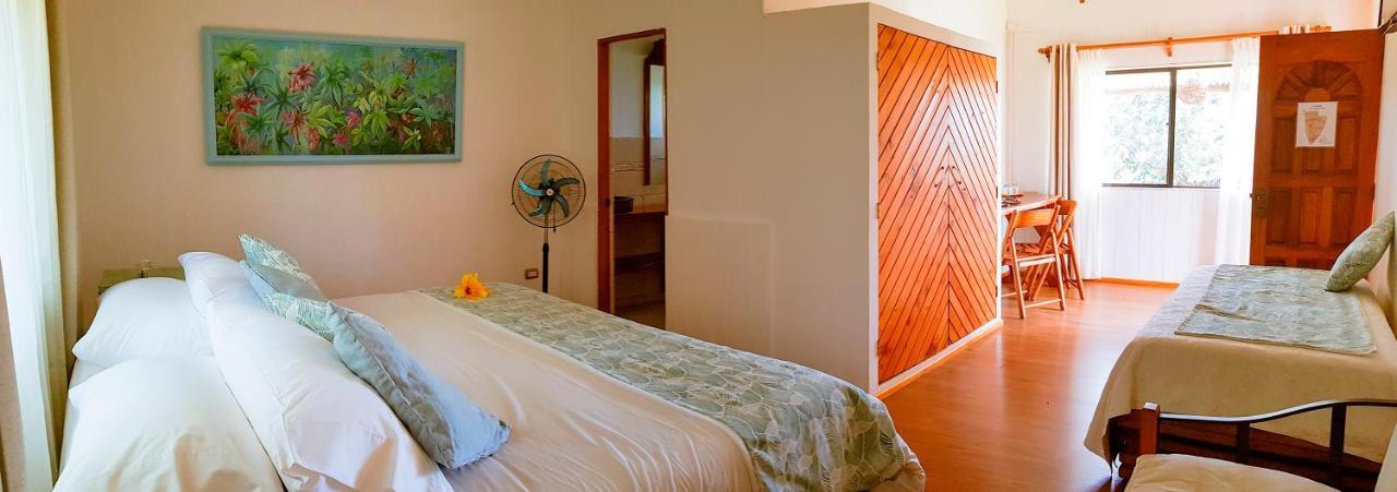 Pikera Uri Eco Lodge Hanga Roa Buitenkant foto