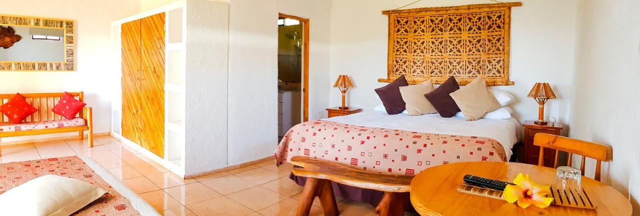Pikera Uri Eco Lodge Hanga Roa Buitenkant foto