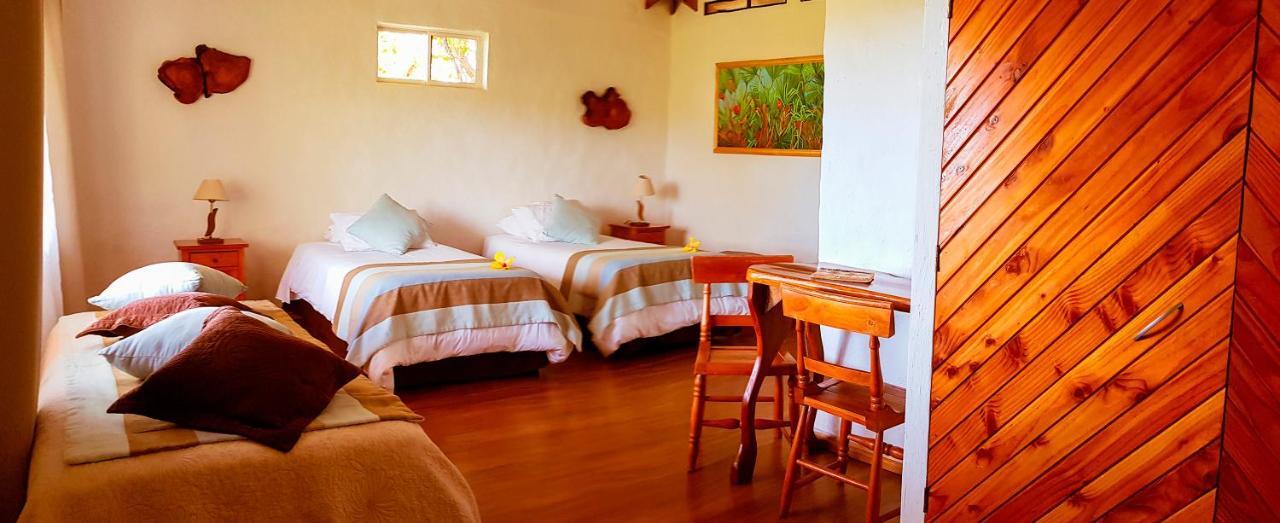 Pikera Uri Eco Lodge Hanga Roa Buitenkant foto