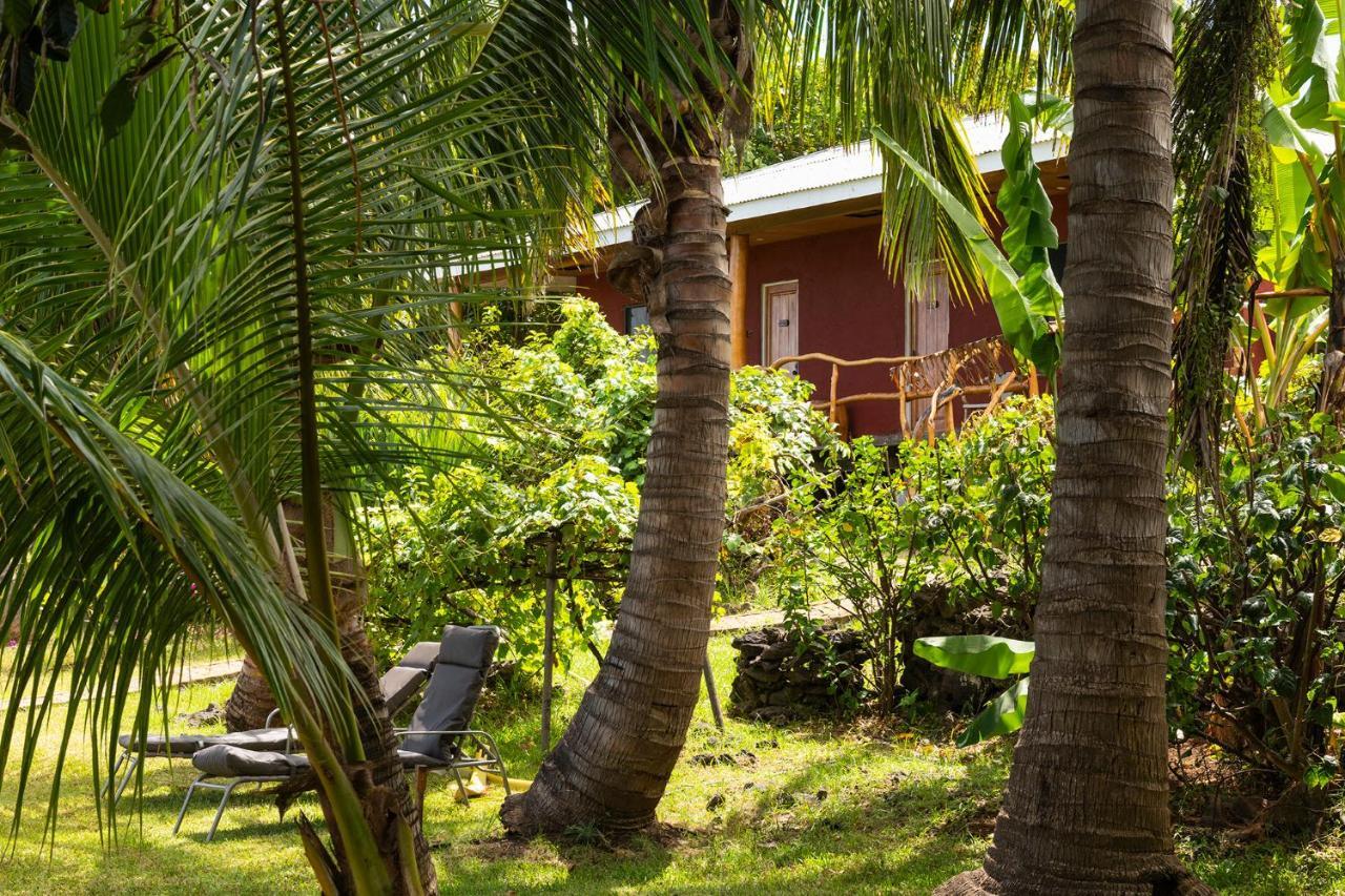 Pikera Uri Eco Lodge Hanga Roa Buitenkant foto